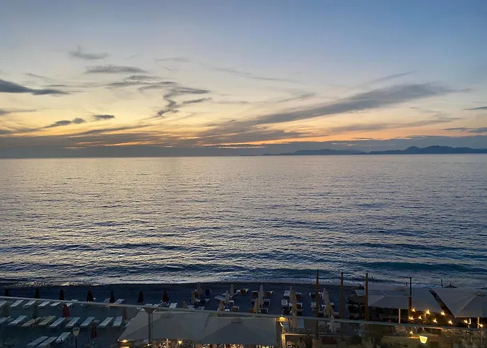 Diogenis Seaside Apartment *